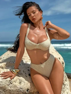 Bikini 3 pièces en dentelle crochetée à motif de feuilles avec jupe paréo