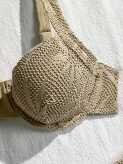 Bikini 3 pièces en dentelle crochetée à motif de feuilles avec jupe paréo