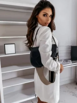 Blazer Court Femme avec Manches Longues à Col Revers Coupe Cintrée avec Boutons Unicolore