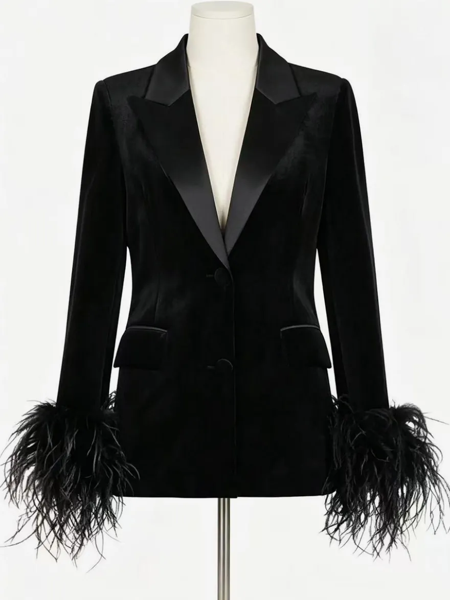 Blazer en velours satiné pour femme revers en satin et poignets ornés de plumes