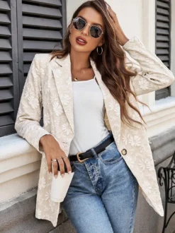 Blazer femme en jacquard floral - Veste élégante à un bouton coupe classique ornée d'une fleur en relief 3D - Style vintage chic idéal pour les mariages de printemps 2026