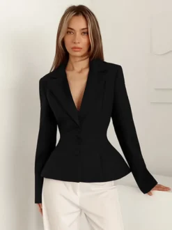 Blazer femme taille cintrée - Veste élégante à col cranté et coupe slim - Tenues professionnelles printemps 2026 au luxe discret