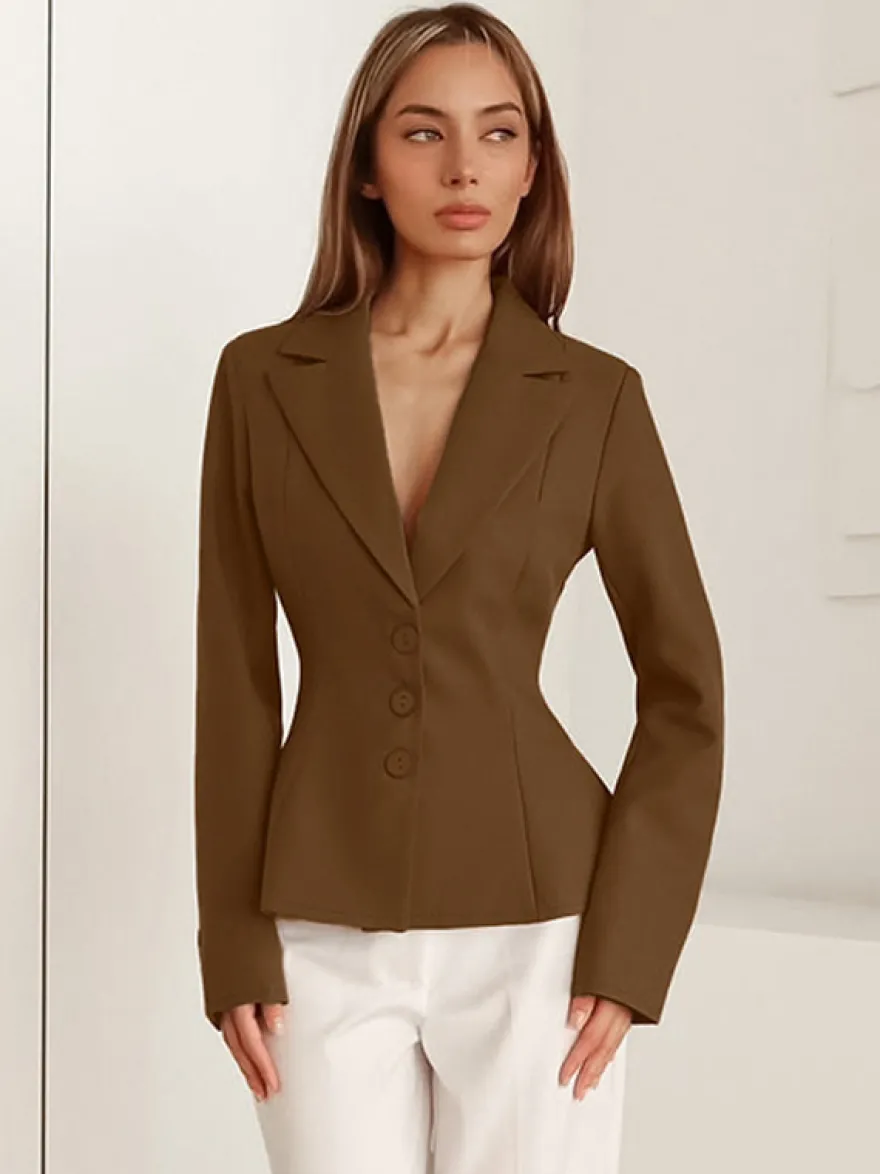 Blazer femme taille cintrée - Veste élégante à col cranté et coupe slim - Tenues professionnelles printemps 2026 au luxe discret