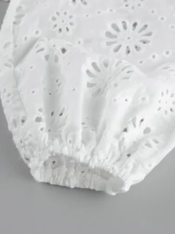 Blouse blanche à lacets pour femme col en V manches courtes en coton chic
