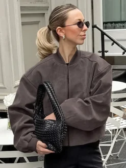 Blouson aviateur zippé rétro pour un look urbain 2026