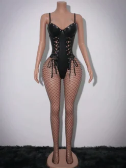 Body corset en similicuir noir effet mouillé bretelles spaghetti laçage sur le devant lingerie teddy