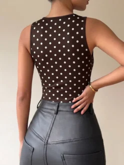Body sans manches marron foncé à pois et col en V haut sexy en polyester pour femme