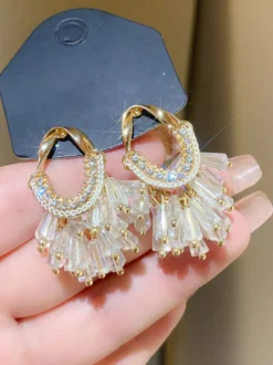 Boucles d'oreilles blanches pour adulte bijoux en cristal pour tous les jours.