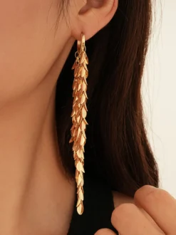 Boucles d'oreilles dorées pour adulte style européen décontracté motif feuille et géométrie. Bijou du quotidien