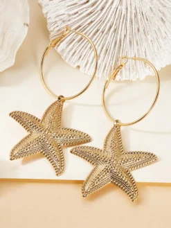 Boucles d'oreilles en métal doré pour adolescentes style européen décontracté. Bijoux du quotidien.