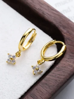Boucles d'oreilles petites fleurs pour femmes 2026