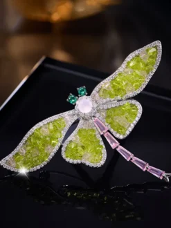 Broche libellule en pierre verte scintillante accessoire élégant pour costume