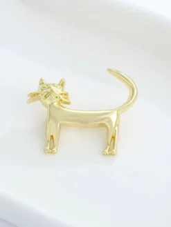 Broche minimaliste en forme de chat 3D épinglette mignonne en forme d'animal pour costume chemise ou manteau accessoire décoratif
