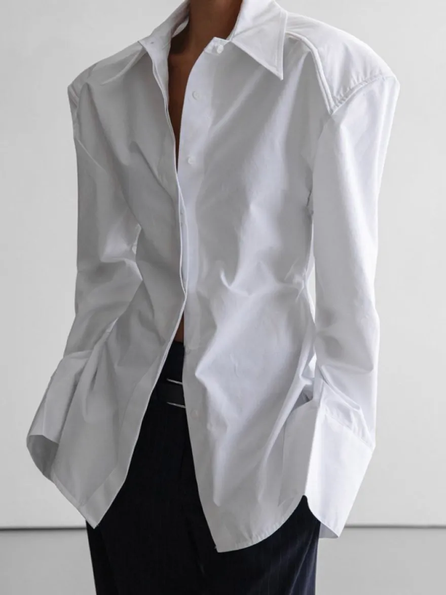 Chemise habillée à manches longues col pointu oversize et poignets larges
