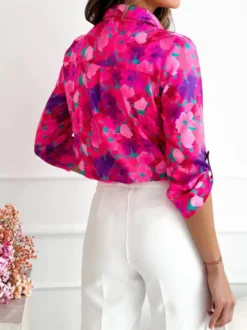 Chemise pour femmes bleu imprimé fleuri col rabattu Chic manches longues Polyester hauts