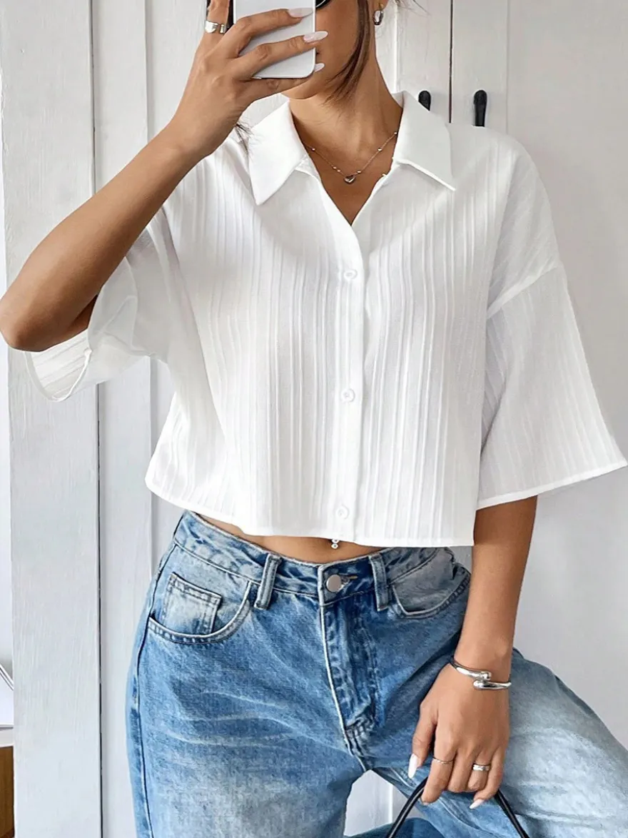 Chemisier blanc pour femme col rabattu boutons chics manches courtes