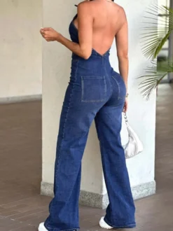 Combinaison bleue à col rabattu sans manches dos nu en jean droit une pièce tenue d'été