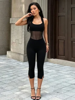 Combinaison Capri dos nu en résille ajourée sans manches moulante jambes courtes