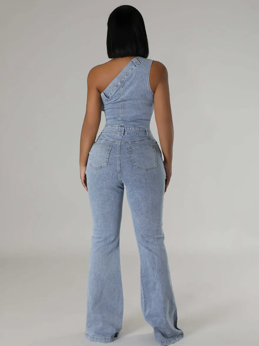 Combinaison en jean délavé asymétrique pour femme - Combinaison moulante sexy évasée bleu clair style années 2000 - Tenue de soirée estivale 2026