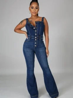 Combinaison en jean délavé boutonnée pour femme - Salopette bleu foncé rétro moulante à jambes évasées - Style streetwear chic d'été 2026
