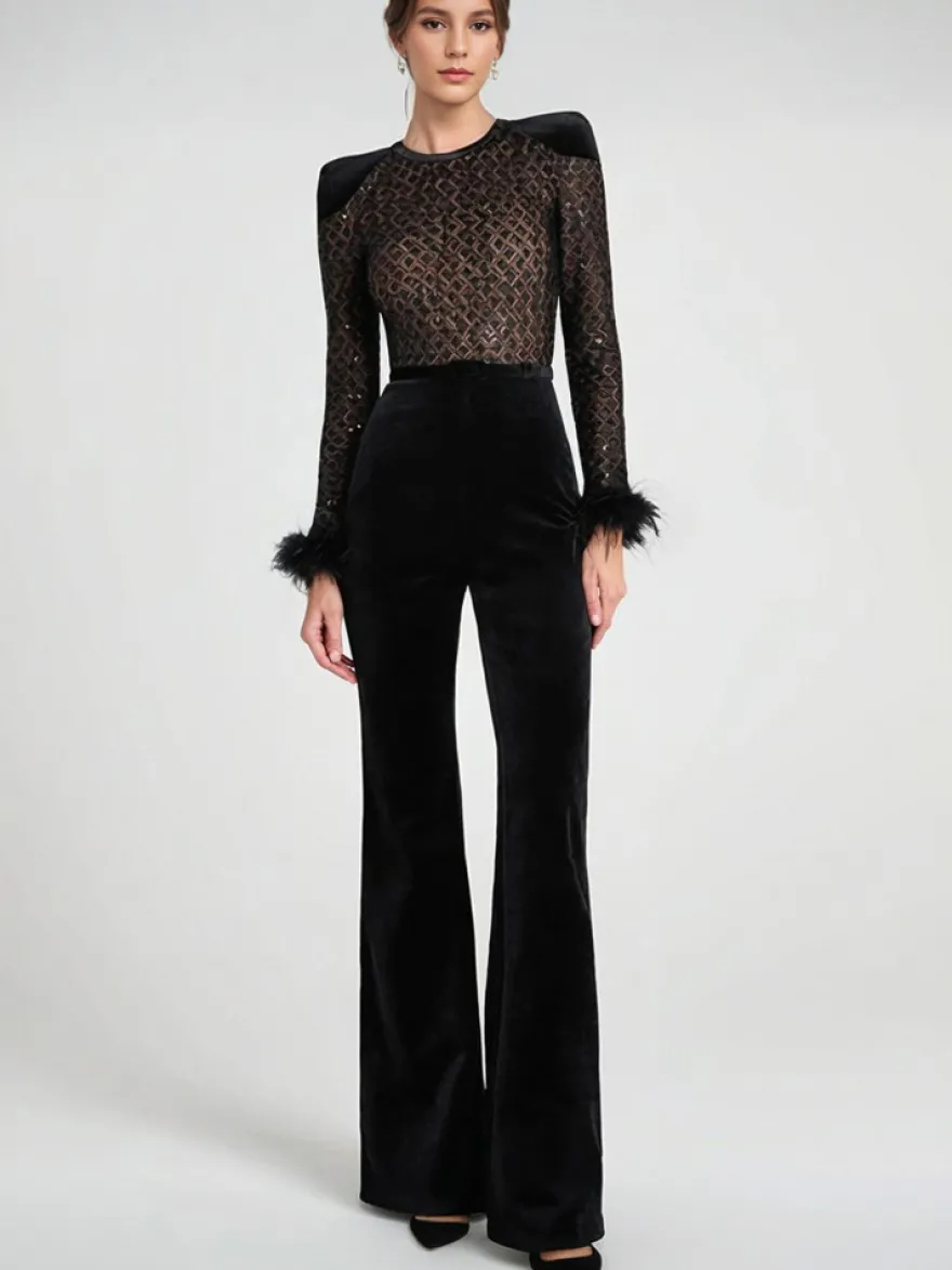 Combinaison en velours à revers en plumes avec épaules rembourrées et manches longues pour femme tenue de soirée formelle de printemps 2026