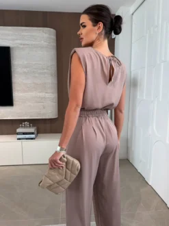 Combinaison kaki à col bénitier et ceinture droite tenue d'été une pièce
