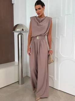 Combinaison kaki à col bénitier et ceinture droite tenue d'été une pièce