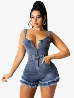 Combinaison short en jean bleu moyen décolleté plongeant ourlet effiloché coupe moulante sexy - Idéale pour les festivals d'été 2026