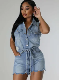 Combinaison short en jean sans manches pour femme - Short une pièce bleu clair délavé à taille nouée - Tenue de club été 2026