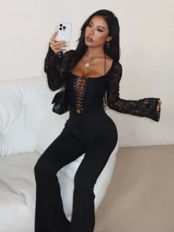 Combinaison évasée à lacets pour femme - Combinaison moulante à manches longues en dentelle florale gothique noire - Tenue de soirée printanière 2026