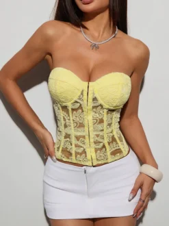 Corset jaune chic sans bretelles coupe ajustée à lacets et broderies