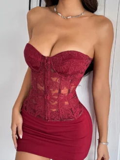 Corset jaune chic sans bretelles coupe ajustée à lacets et broderies
