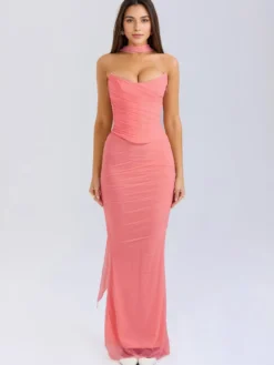 Ensemble de fête 3 pièces pour femme composé d'un corset sans bretelles d'une jupe longue en maille et d'un foulard. 2026