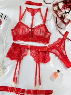 Ensemble de lingerie sexy noire avec soutien-gorge et pantalon string et string en dentelle brodée