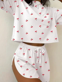 Ensemble deux pièces blanc décontracté imprimé t-shirt à col rond et manches courtes avec cordon de serrage pantalon.