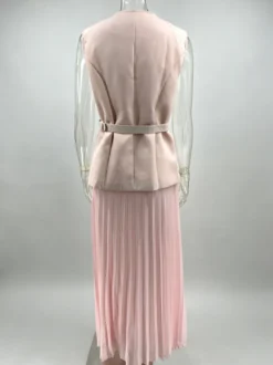 Ensemble deux pièces sans manches pour femme - Gilet ceinturé Old Money et robe maxi plissée - Collection printemps 2026
