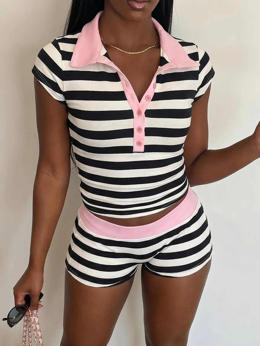 Ensemble 2 pièces assorti : polo court à demi-zip rayé et short taille haute