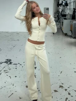 Ensemble 2 pièces en maille côtelée pour femme - Gilet boutonné coupe ajustée et pantalon de détente à jambes larges - Collection printemps 2026