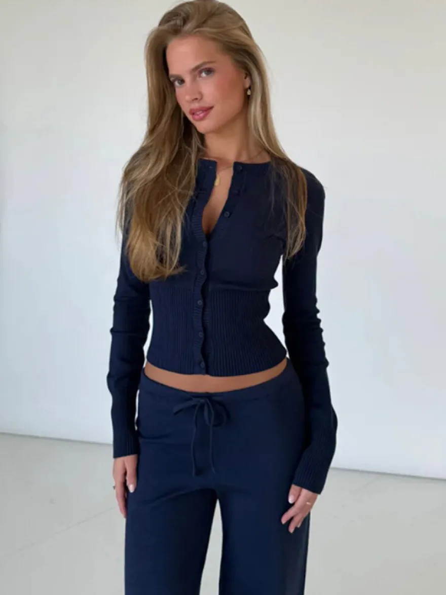 Ensemble 2 pièces en maille côtelée pour femme - Gilet boutonné coupe ajustée et pantalon de détente à jambes larges - Collection printemps 2026