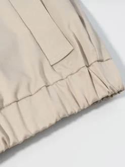 Ensemble 2 pièces : pantalon blanc plissé en polyester col rabattu manches longues.