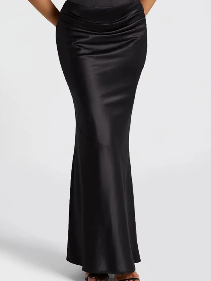Ensemble 2 pièces pour femme corset à lacets et jupe longue orné de strass idéal pour les fêtes (collection 2026).