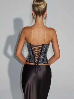 Ensemble 2 pièces pour femme corset à lacets et jupe longue orné de strass idéal pour les fêtes (collection 2026).