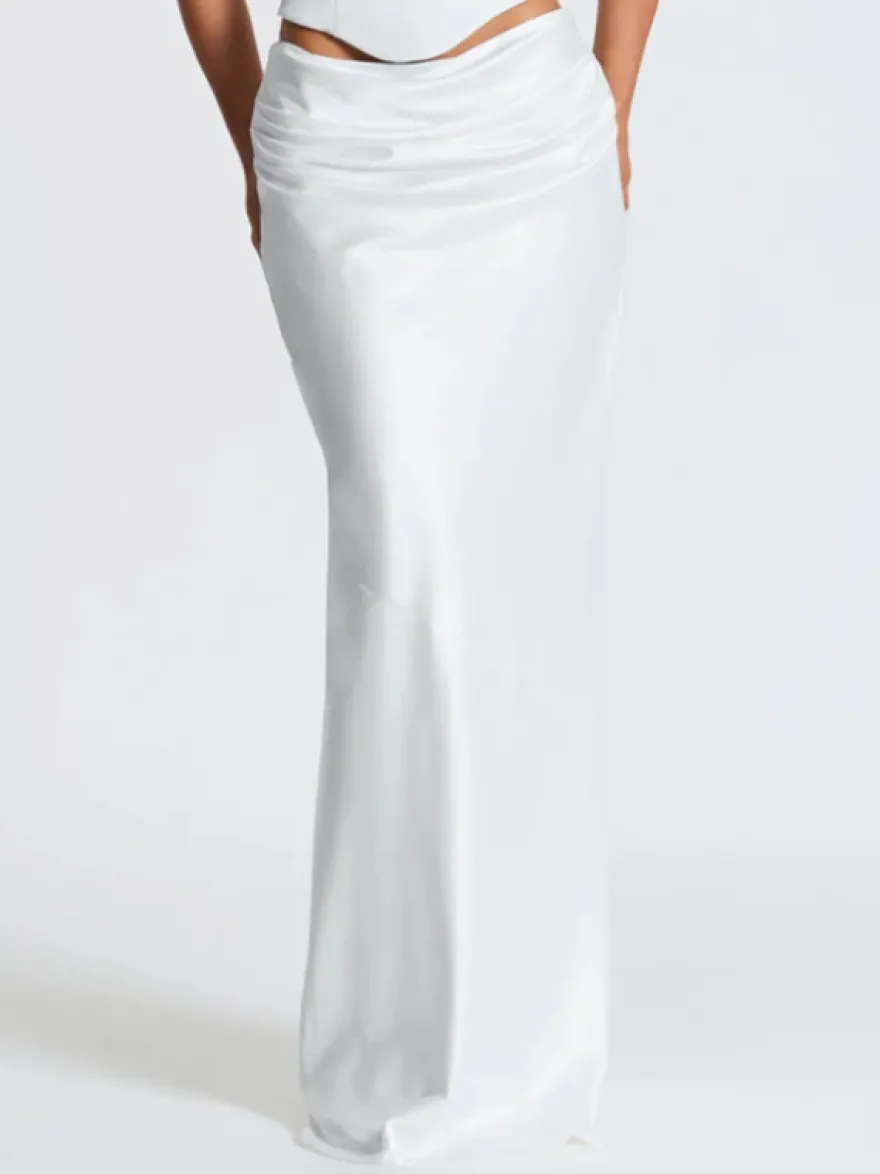 Ensemble 2 pièces pour femme corset à lacets et jupe longue orné de strass idéal pour les fêtes (collection 2026).