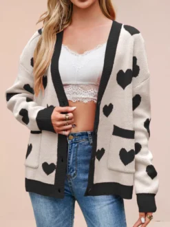 Gilet cardigan oversize à manches longues et poches imprimé cœur et bordures contrastées col en V et boutons pour femme