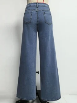 Jean large à motif cœur pour femme - Bleu moyen style bohème chic coupe droite - Tenue streetwear printanière 2026