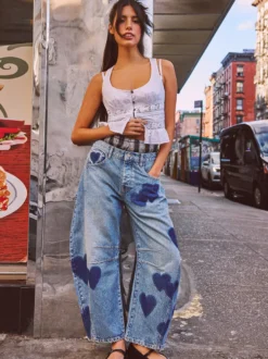 Jean à motif cœur pour femme - Pantalon en denim bleu clair style fer à cheval - Festival de musique de printemps 2026