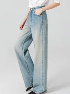 Jeans pour femmes bas larges et élégants