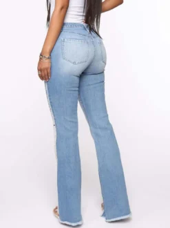Jean évasé à effet usé et effiloché pour femme - Denim bootcut sexy délavé bleu clair - Tenue de soirée printanière 2026