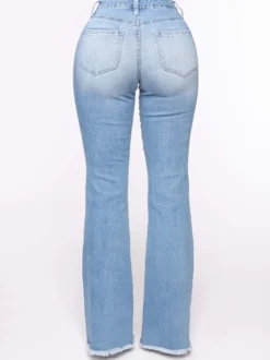 Jean évasé à effet usé et effiloché pour femme - Denim bootcut sexy délavé bleu clair - Tenue de soirée printanière 2026