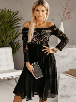 Mini Robes Robe Courte Noire En Dentelle À Manches Longues Col Bateau